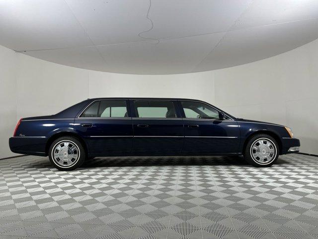 2011 Cadillac Eagle Coach