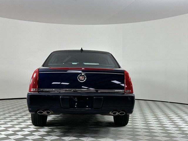 2011 Cadillac Eagle Coach