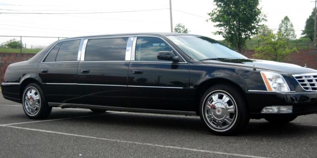 2011 Cadillac Eagle Coach