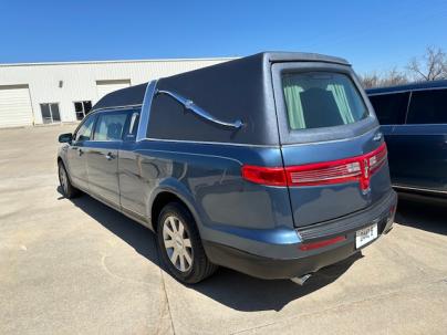 2019 Lincoln MKT Federal Coach